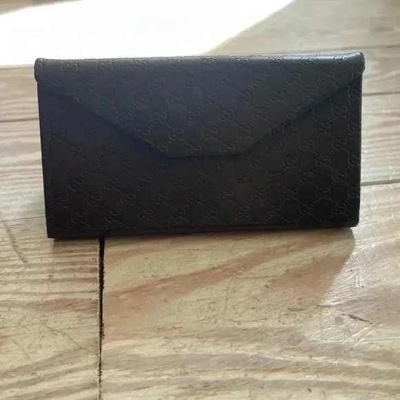 Gucci sunglasses case - Picture 2 of 3